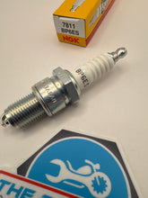 Load image into Gallery viewer, Single Electrode Spark Plug - BMW Airhead; 12 12 1 338 145, 12 12 1 338 146, 12 12 9 062 594 BP6ES / NGK