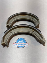 Load image into Gallery viewer, Rear Brake Shoe Set (30mm) BMW Airhead, 34 21 2 311 080, 34 21 2 311 081